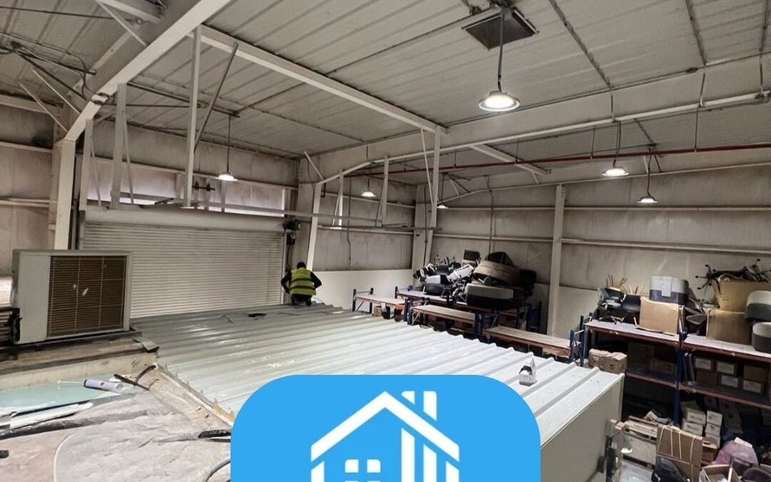 مستودعات سندوتش بنل الرياض ـــ الحل العبقري لعزل وتخزين احترافي في بيئة صعبة