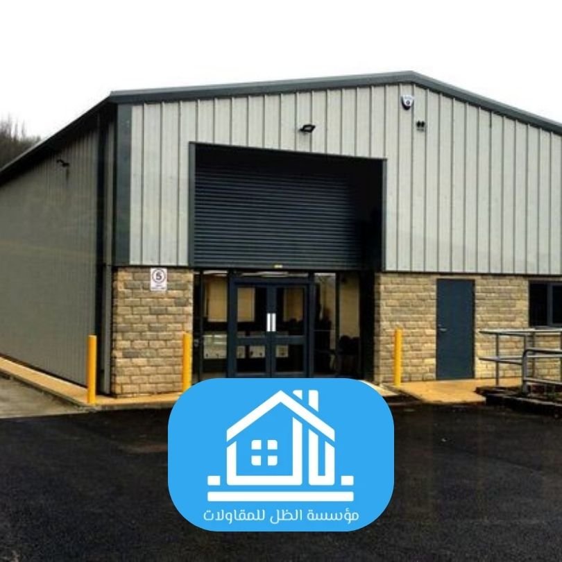 عزل سقف هنغار باستخدام سندوتش بانل صوف صخري