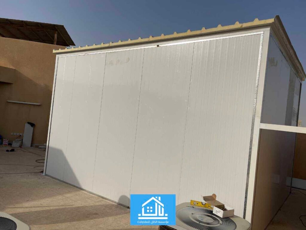 تطبيق ثلاثة من تطبيقات السندوتش بانل في الرياض