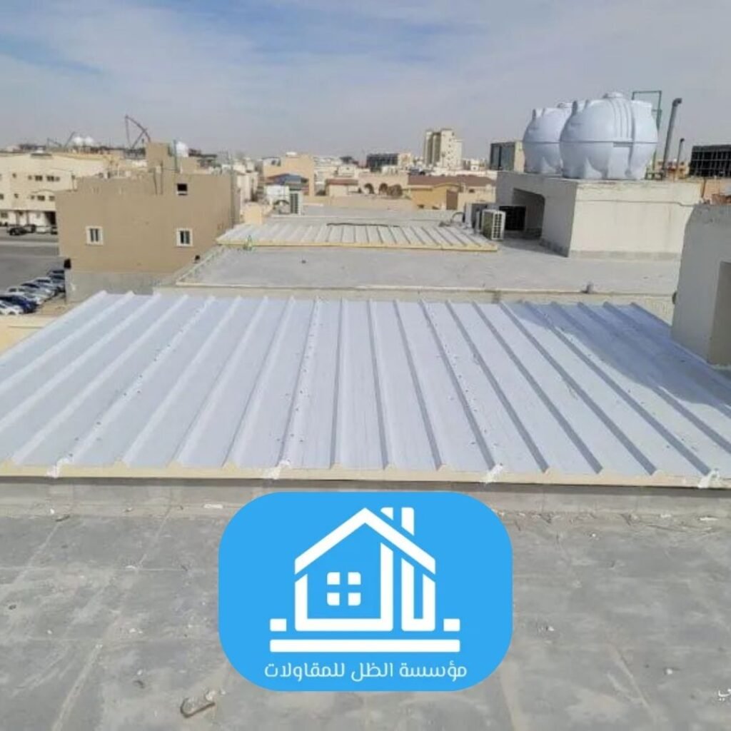 تطبيقات ألواح السندوتش بنل في إنشاء ورش العمل