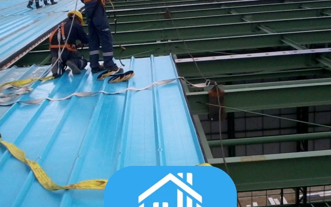 فني تركيب سندوتش بنل بولي يوريثان في الرياض | عزل تام ضد تسربات المياه والحرارة