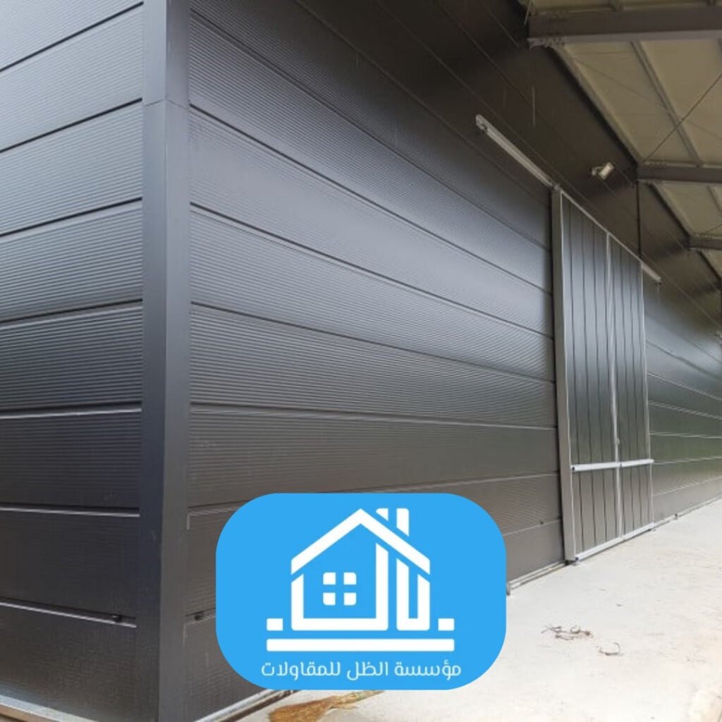 مقارنة بين أنواع الساندوتش بانل في البناء الحديث سندوتش بنل ألواح الجدران (Wall Panels)